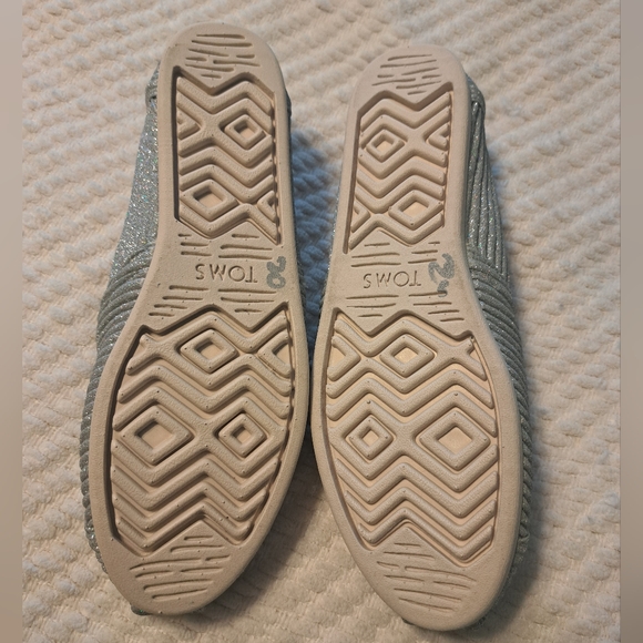 Toms Alpargata Shoes - Picture 3 of 14